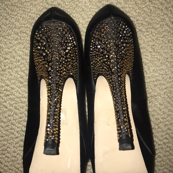 Steve Madden Satin Rhinestone Pump Heels - Picture 5 of 7